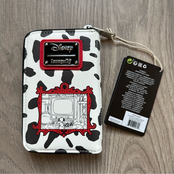 🆕 Loungefly x Disney 101 Dalmatians Classic Books Zip-Around Wallet - Picture 6 of 13